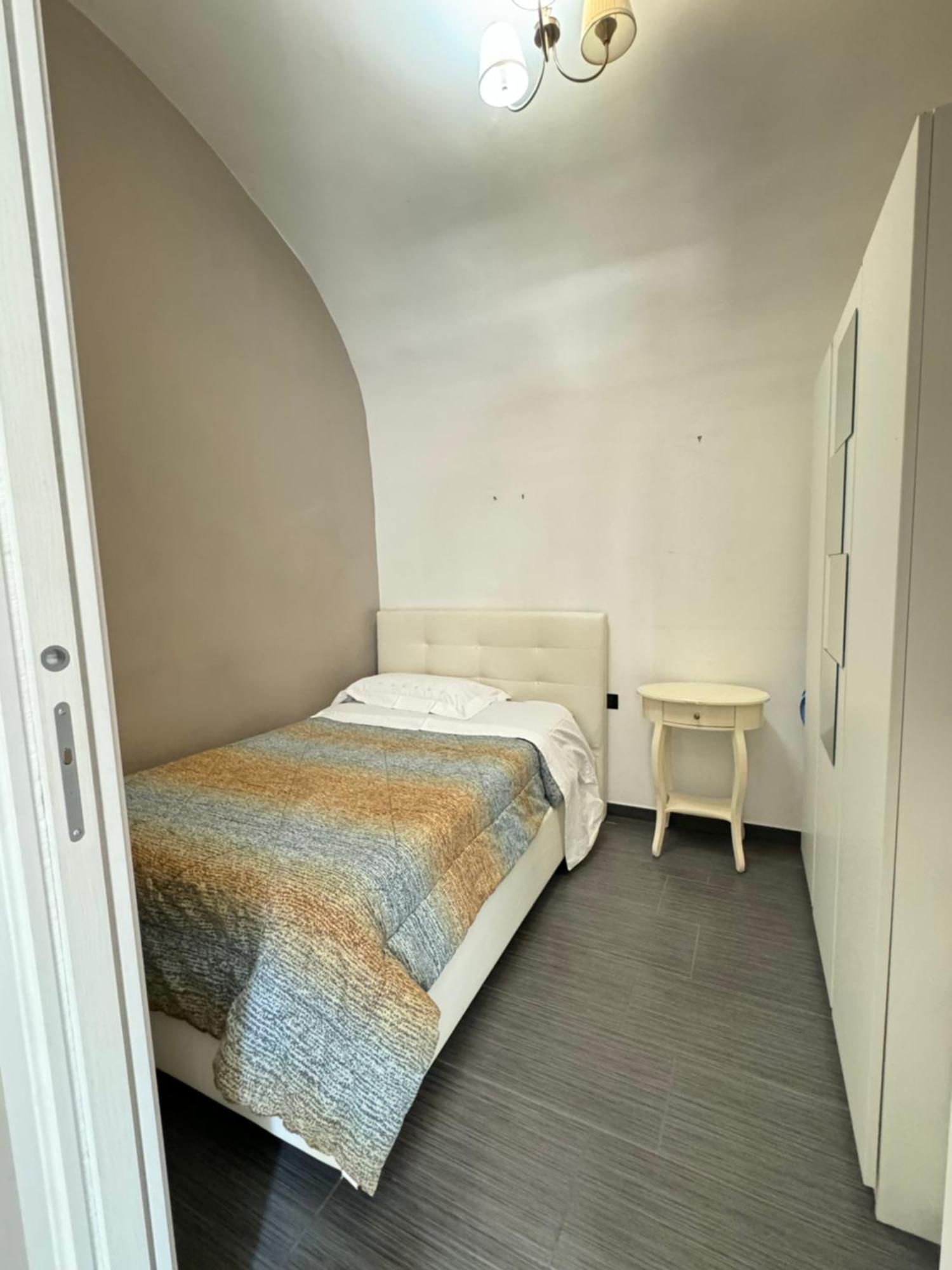 Plebiscito Home Наполи Екстериор снимка